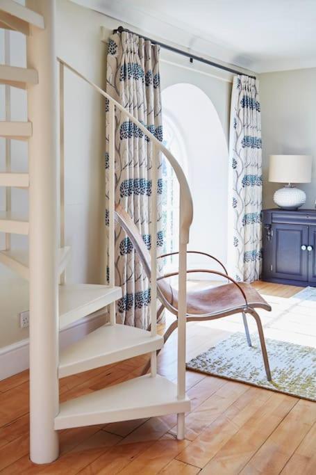 3 Bedroom Converted Chapel In Historic Oundle Luaran gambar