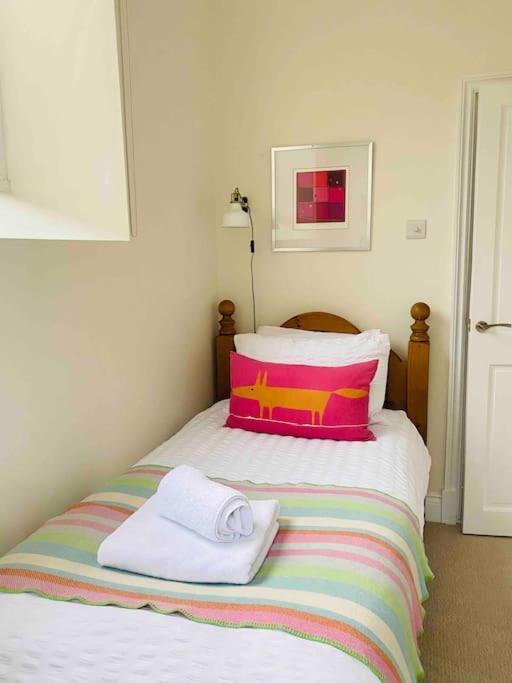 3 Bedroom Converted Chapel In Historic Oundle Luaran gambar